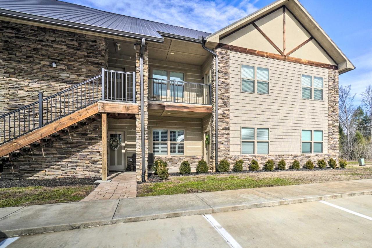 Chic Townsend Condo With Saltwater Pool! Exterior photo